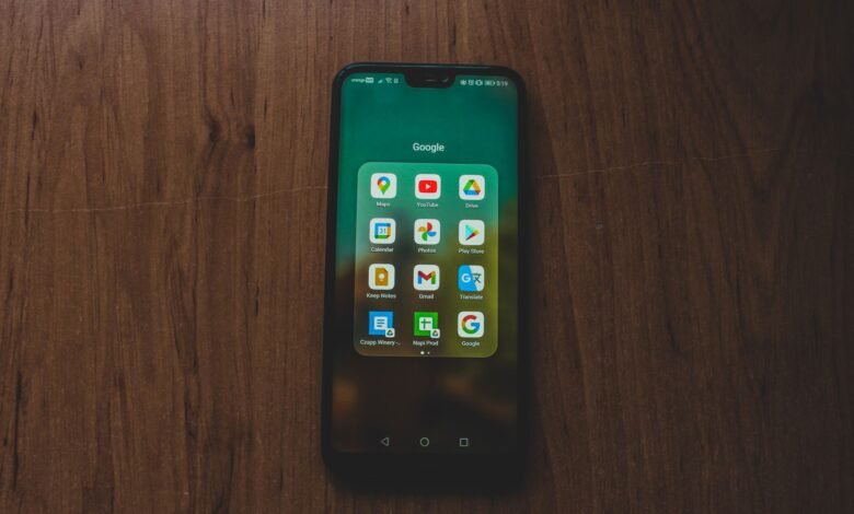 google play services keeps stopping